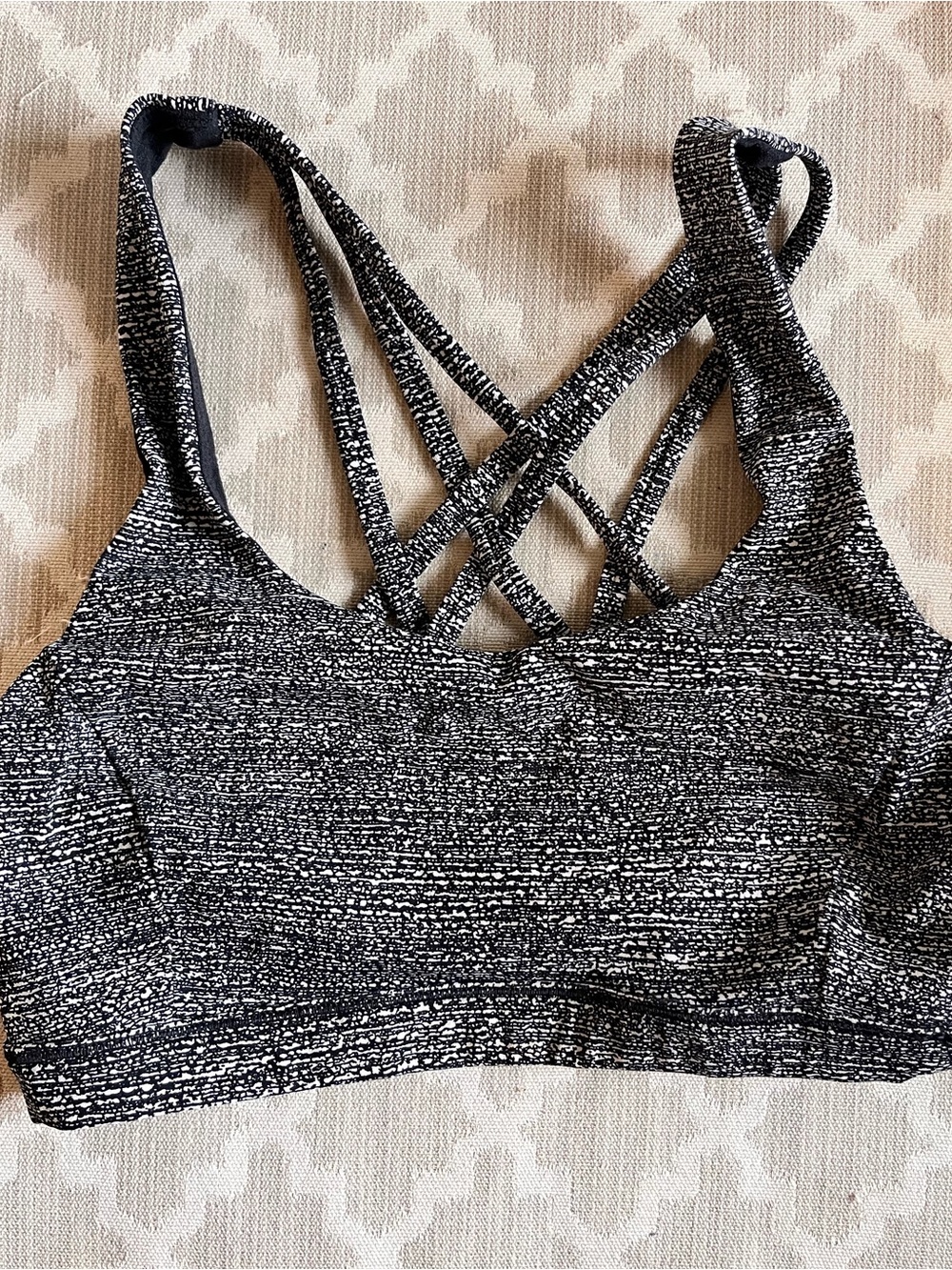 Lululemon sports bra size 4 extra small black white speckled athletic wear